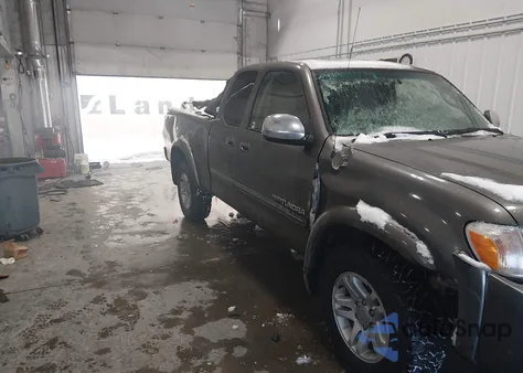 2005 Toyota Tundra Sr5 V8 из США, поврежденный, VIN 5TBBT44195S461334